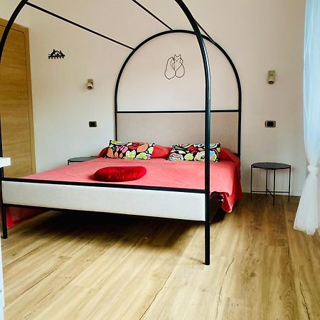The Luxory Cat Bed and Breakfast Milano Exteriör bild