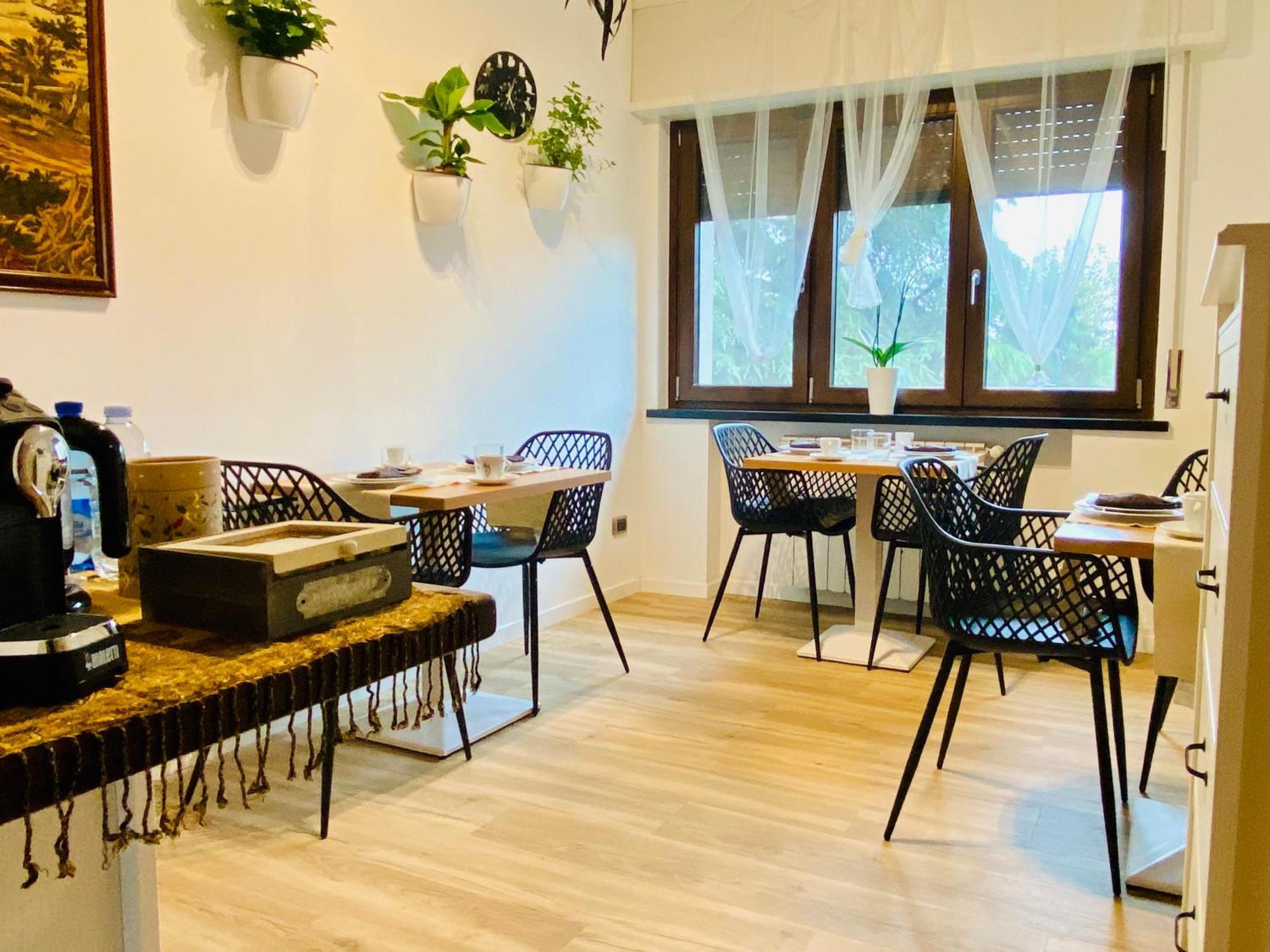 The Luxory Cat Bed and Breakfast Milano Exteriör bild